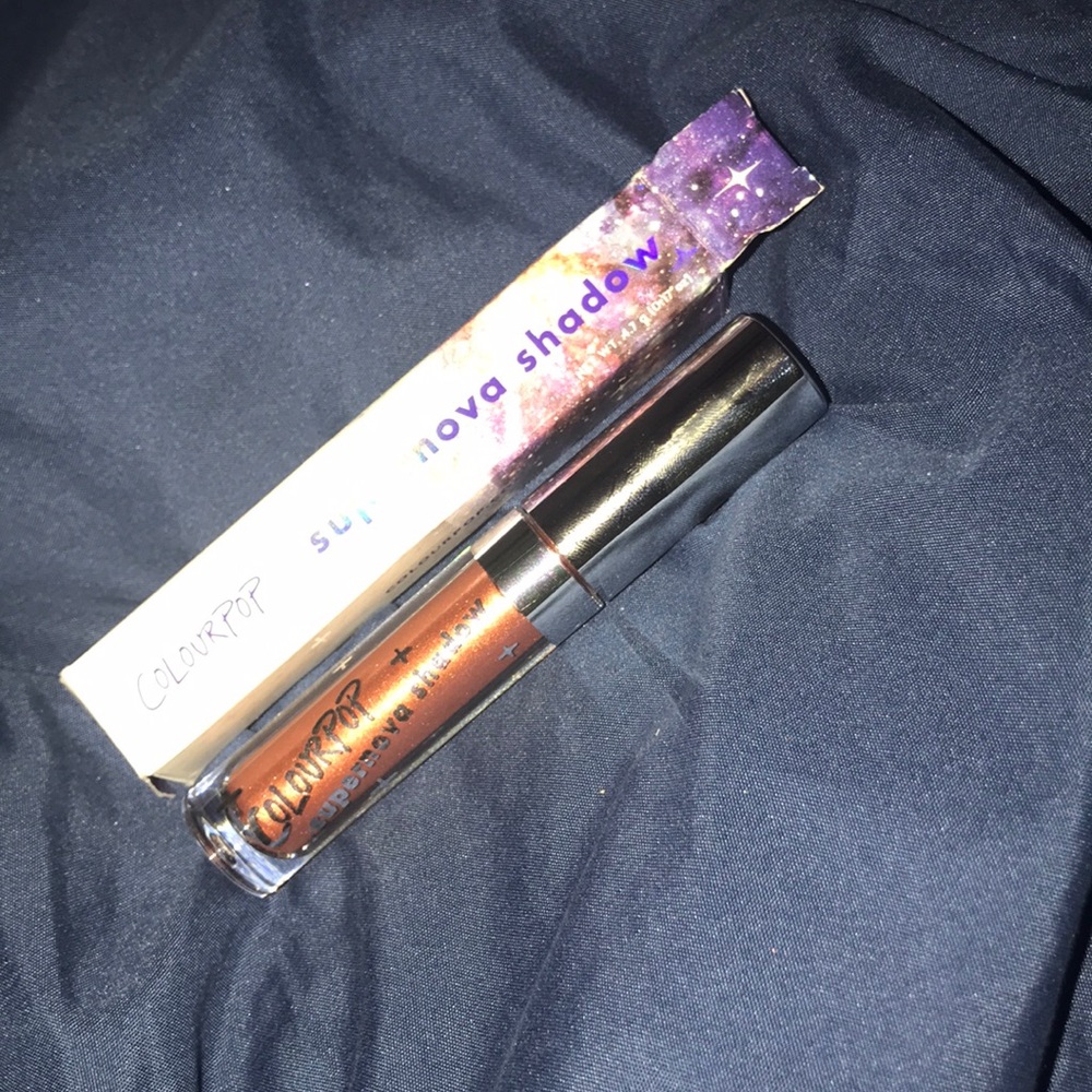 Liquid eyeshadow